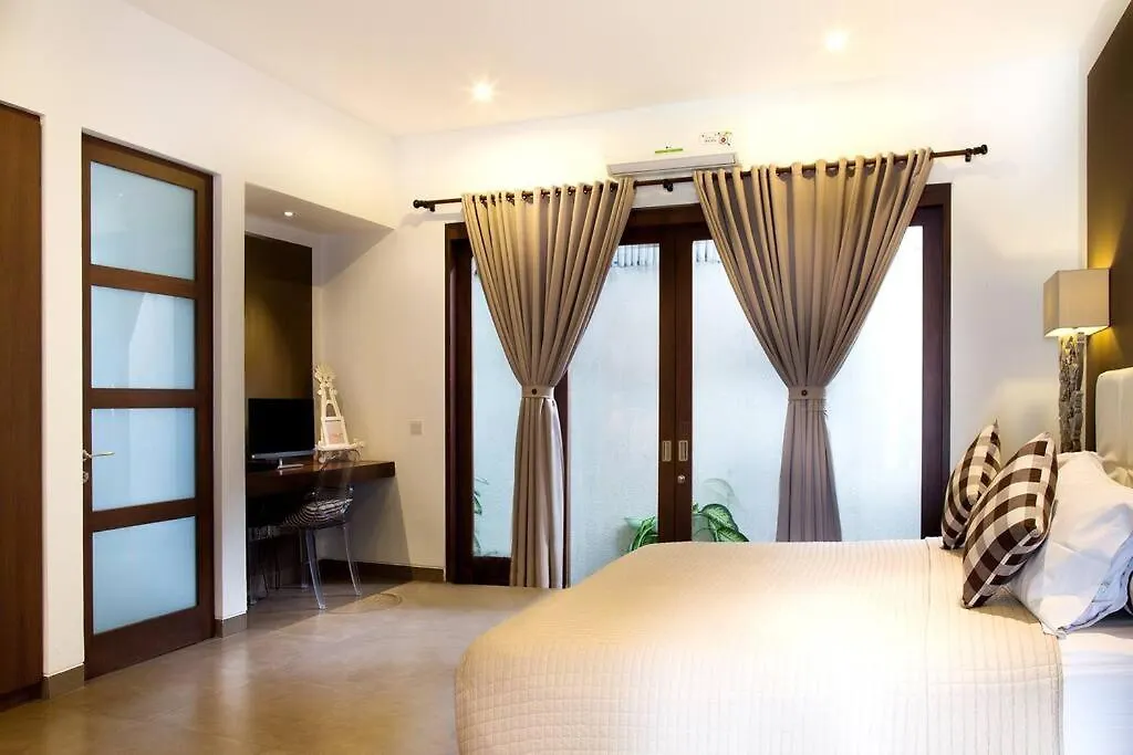 Villa Coklat 3Bdr. Drupadi Seminyak