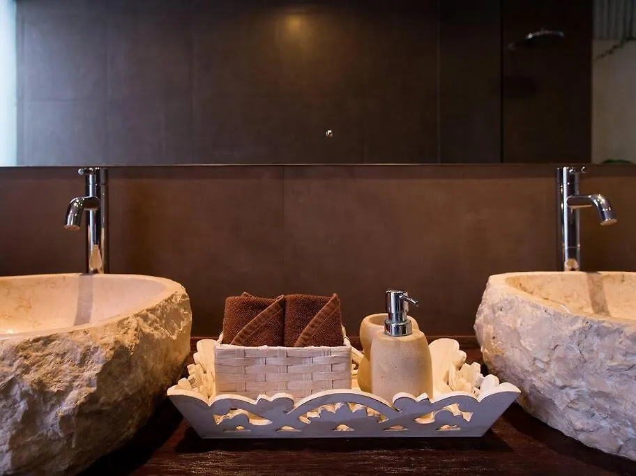 Villa Coklat 3Bdr. Drupadi Seminyak Индонезия